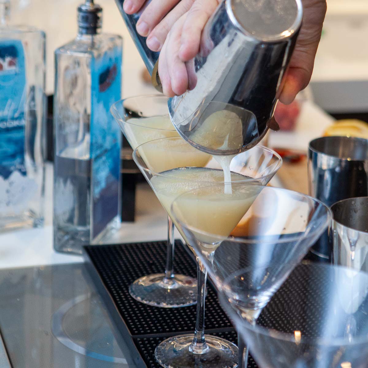 YLV-SUNDECK-MARTINI_